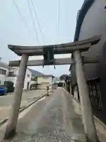 小烏神社の{uncategorized: "未分類", other: "その他", undefined: "問題あり", building: "その他建物", grave: "お墓", sacred_gate: "鳥居", guardian: "狛犬", statue: "像", buddha: "仏像", history: "歴史", nature: "自然", garden: "庭園", animal: "動物", pagoda: "塔", temizu: "手水舎", mountain_gate: "山門・神門", sanctuary: "本殿・本堂", subordinate: "末社・摂社", art: "芸術", scenery: "景色", jizo: "地蔵", ema: "絵馬", goshuin: "御朱印", omikuji: "おみくじ", items: "授与品その他", amulet: "お守り", goshuincho: "御朱印帳", eats: "食事", festival: "お祭り", votive_dance: "神楽", shichigosan: "七五三参", wedding: "結婚式", experience: "体験その他", initially: "初詣", around: "周辺", anti_infection: "感染症対策"}