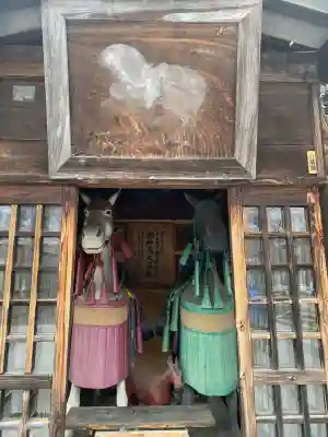 盛岡八幡宮の{uncategorized: "未分類", other: "その他", undefined: "問題あり", building: "その他建物", grave: "お墓", sacred_gate: "鳥居", guardian: "狛犬", statue: "像", buddha: "仏像", history: "歴史", nature: "自然", garden: "庭園", animal: "動物", pagoda: "塔", temizu: "手水舎", mountain_gate: "山門・神門", sanctuary: "本殿・本堂", subordinate: "末社・摂社", art: "芸術", scenery: "景色", jizo: "地蔵", ema: "絵馬", goshuin: "御朱印", omikuji: "おみくじ", items: "授与品その他", amulet: "お守り", goshuincho: "御朱印帳", eats: "食事", festival: "お祭り", votive_dance: "神楽", shichigosan: "七五三参", wedding: "結婚式", experience: "体験その他", initially: "初詣", around: "周辺", anti_infection: "感染症対策"}