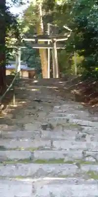 三方石観世音の鳥居