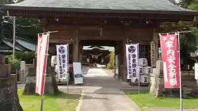 常陸第三宮　吉田神社の山門・神門