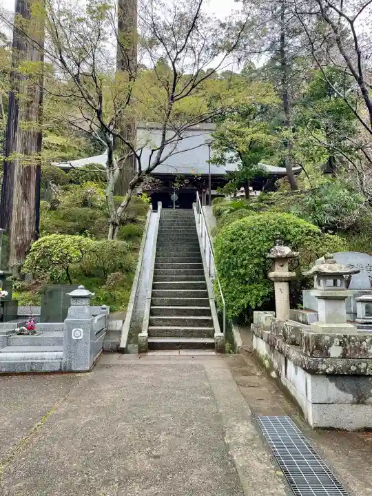 最福寺の{uncategorized: "未分類", other: "その他", undefined: "問題あり", building: "その他建物", grave: "お墓", sacred_gate: "鳥居", guardian: "狛犬", statue: "像", buddha: "仏像", history: "歴史", nature: "自然", garden: "庭園", animal: "動物", pagoda: "塔", temizu: "手水舎", mountain_gate: "山門・神門", sanctuary: "本殿・本堂", subordinate: "末社・摂社", art: "芸術", scenery: "景色", jizo: "地蔵", ema: "絵馬", goshuin: "御朱印", omikuji: "おみくじ", items: "授与品その他", amulet: "お守り", goshuincho: "御朱印帳", eats: "食事", festival: "お祭り", votive_dance: "神楽", shichigosan: "七五三参", wedding: "結婚式", experience: "体験その他", initially: "初詣", around: "周辺", anti_infection: "感染症対策"}