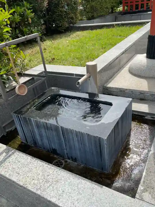 稲荷大明神(そごう横浜店・屋上)(神奈川県)