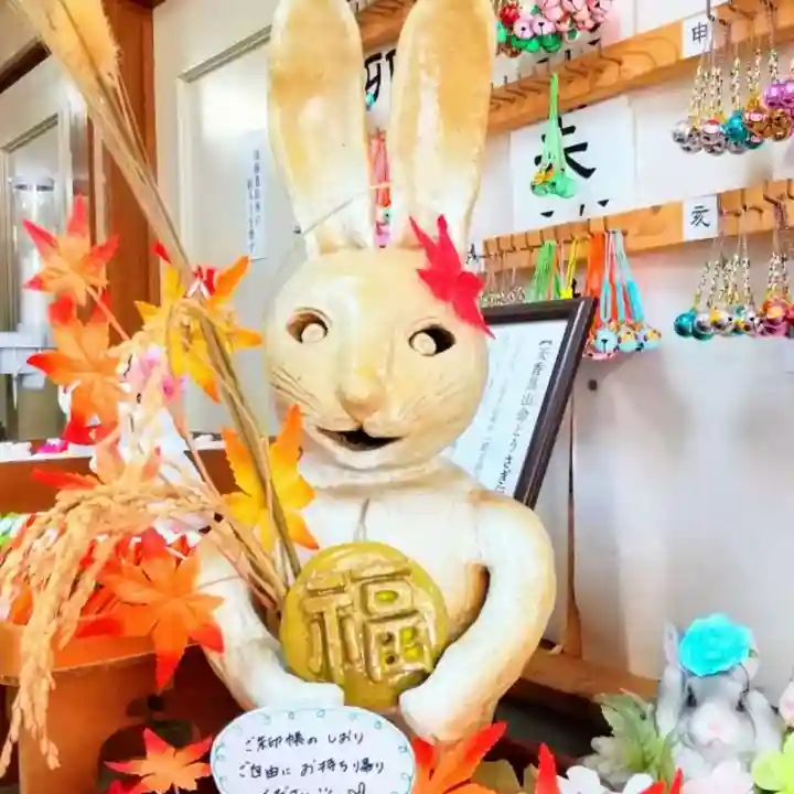 彌彦神社 (伊夜日子神社)の像