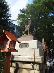 草加神社の狛犬