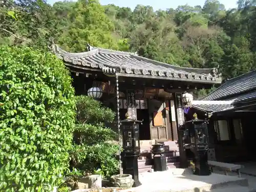 法起院の本殿・本堂