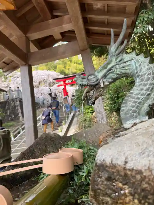 小川諏訪神社の手水舎