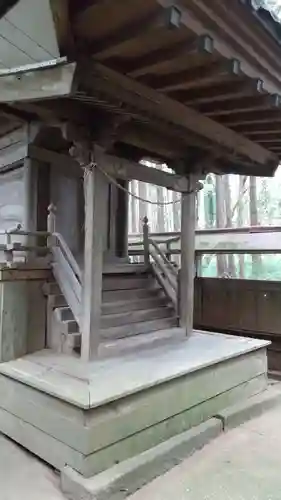 高房神社の本殿・本堂