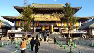 成田山新勝寺の本殿・本堂