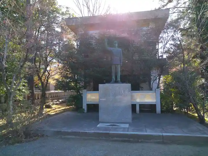 山梨縣護國神社の像