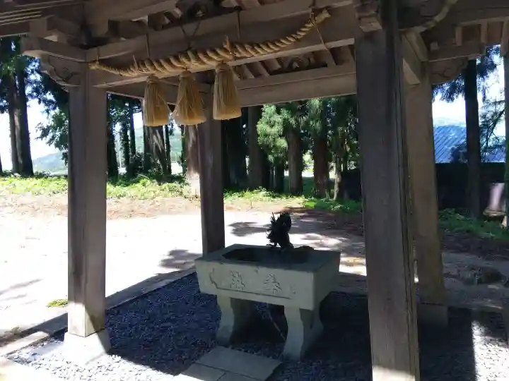少名彦神社の{uncategorized: "未分類", other: "その他", undefined: "問題あり", building: "その他建物", grave: "お墓", sacred_gate: "鳥居", guardian: "狛犬", statue: "像", buddha: "仏像", history: "歴史", nature: "自然", garden: "庭園", animal: "動物", pagoda: "塔", temizu: "手水舎", mountain_gate: "山門・神門", sanctuary: "本殿・本堂", subordinate: "末社・摂社", art: "芸術", scenery: "景色", jizo: "地蔵", ema: "絵馬", goshuin: "御朱印", omikuji: "おみくじ", items: "授与品その他", amulet: "お守り", goshuincho: "御朱印帳", eats: "食事", festival: "お祭り", votive_dance: "神楽", shichigosan: "七五三参", wedding: "結婚式", experience: "体験その他", initially: "初詣", around: "周辺", anti_infection: "感染症対策"}