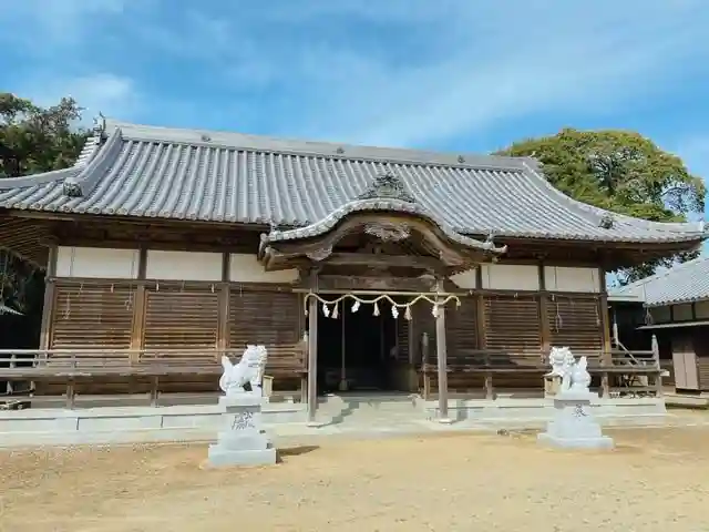 伊勢久留麻神社の本殿・本堂