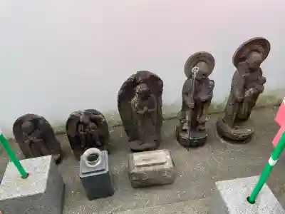 上聖寺の{uncategorized: "未分類", other: "その他", undefined: "問題あり", building: "その他建物", grave: "お墓", sacred_gate: "鳥居", guardian: "狛犬", statue: "像", buddha: "仏像", history: "歴史", nature: "自然", garden: "庭園", animal: "動物", pagoda: "塔", temizu: "手水舎", mountain_gate: "山門・神門", sanctuary: "本殿・本堂", subordinate: "末社・摂社", art: "芸術", scenery: "景色", jizo: "地蔵", ema: "絵馬", goshuin: "御朱印", omikuji: "おみくじ", items: "授与品その他", amulet: "お守り", goshuincho: "御朱印帳", eats: "食事", festival: "お祭り", votive_dance: "神楽", shichigosan: "七五三参", wedding: "結婚式", experience: "体験その他", initially: "初詣", around: "周辺", anti_infection: "感染症対策"}