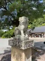 石見国一宮　物部神社の狛犬