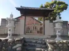 秋葉神社の山門