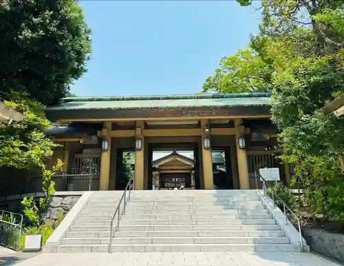 東郷神社の山門・神門