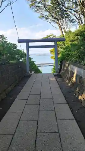 酒列磯前神社の{uncategorized: "未分類", other: "その他", undefined: "問題あり", building: "その他建物", grave: "お墓", sacred_gate: "鳥居", guardian: "狛犬", statue: "像", buddha: "仏像", history: "歴史", nature: "自然", garden: "庭園", animal: "動物", pagoda: "塔", temizu: "手水舎", mountain_gate: "山門・神門", sanctuary: "本殿・本堂", subordinate: "末社・摂社", art: "芸術", scenery: "景色", jizo: "地蔵", ema: "絵馬", goshuin: "御朱印", omikuji: "おみくじ", items: "授与品その他", amulet: "お守り", goshuincho: "御朱印帳", eats: "食事", festival: "お祭り", votive_dance: "神楽", shichigosan: "七五三参", wedding: "結婚式", experience: "体験その他", initially: "初詣", around: "周辺", anti_infection: "感染症対策"}