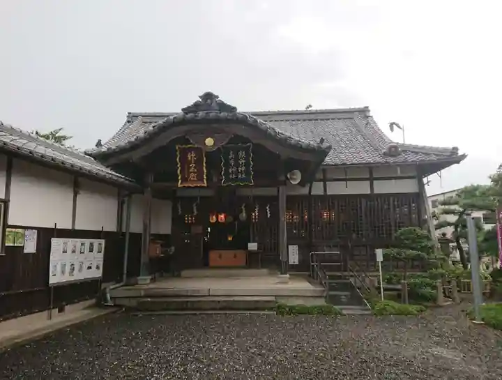 神館飯野高市本多神社の本殿・本堂