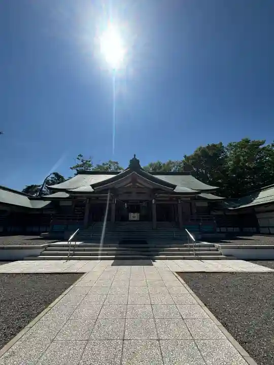 札幌護國神社の{uncategorized: "未分類", other: "その他", undefined: "問題あり", building: "その他建物", grave: "お墓", sacred_gate: "鳥居", guardian: "狛犬", statue: "像", buddha: "仏像", history: "歴史", nature: "自然", garden: "庭園", animal: "動物", pagoda: "塔", temizu: "手水舎", mountain_gate: "山門・神門", sanctuary: "本殿・本堂", subordinate: "末社・摂社", art: "芸術", scenery: "景色", jizo: "地蔵", ema: "絵馬", goshuin: "御朱印", omikuji: "おみくじ", items: "授与品その他", amulet: "お守り", goshuincho: "御朱印帳", eats: "食事", festival: "お祭り", votive_dance: "神楽", shichigosan: "七五三参", wedding: "結婚式", experience: "体験その他", initially: "初詣", around: "周辺", anti_infection: "感染症対策"}