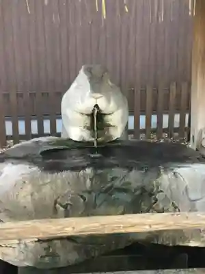 調神社の手水舎