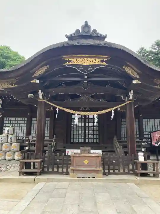 武田神社の本殿・本堂