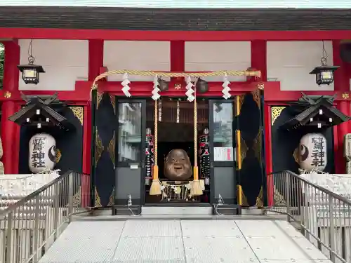 鷲神社の{uncategorized: "未分類", other: "その他", undefined: "問題あり", building: "その他建物", grave: "お墓", sacred_gate: "鳥居", guardian: "狛犬", statue: "像", buddha: "仏像", history: "歴史", nature: "自然", garden: "庭園", animal: "動物", pagoda: "塔", temizu: "手水舎", mountain_gate: "山門・神門", sanctuary: "本殿・本堂", subordinate: "末社・摂社", art: "芸術", scenery: "景色", jizo: "地蔵", ema: "絵馬", goshuin: "御朱印", omikuji: "おみくじ", items: "授与品その他", amulet: "お守り", goshuincho: "御朱印帳", eats: "食事", festival: "お祭り", votive_dance: "神楽", shichigosan: "七五三参", wedding: "結婚式", experience: "体験その他", initially: "初詣", around: "周辺", anti_infection: "感染症対策"}