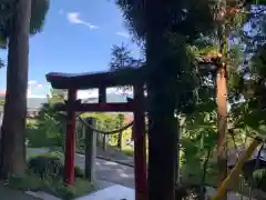 新屋山神社の鳥居