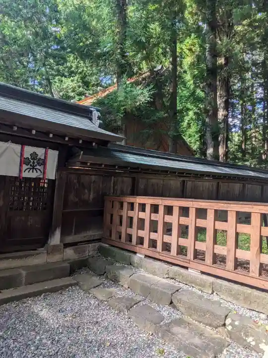 諏訪大社下社秋宮(長野県)