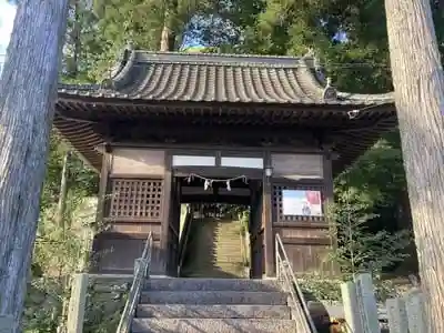 三島神社の山門