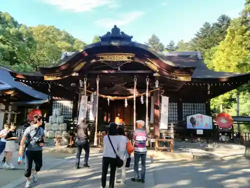 武田神社の本殿・本堂