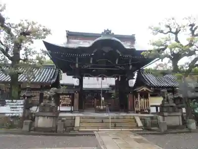 六孫王神社の山門・神門