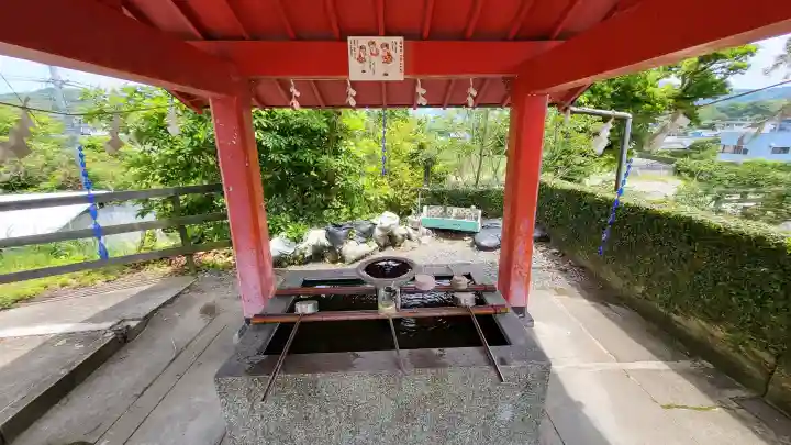 南方神社の{uncategorized: "未分類", other: "その他", undefined: "問題あり", building: "その他建物", grave: "お墓", sacred_gate: "鳥居", guardian: "狛犬", statue: "像", buddha: "仏像", history: "歴史", nature: "自然", garden: "庭園", animal: "動物", pagoda: "塔", temizu: "手水舎", mountain_gate: "山門・神門", sanctuary: "本殿・本堂", subordinate: "末社・摂社", art: "芸術", scenery: "景色", jizo: "地蔵", ema: "絵馬", goshuin: "御朱印", omikuji: "おみくじ", items: "授与品その他", amulet: "お守り", goshuincho: "御朱印帳", eats: "食事", festival: "お祭り", votive_dance: "神楽", shichigosan: "七五三参", wedding: "結婚式", experience: "体験その他", initially: "初詣", around: "周辺", anti_infection: "感染症対策"}