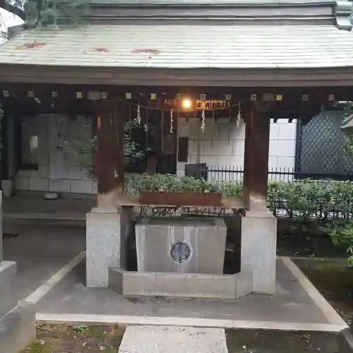 青山熊野神社の手水舎