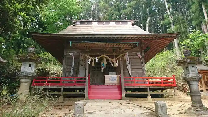八幡神社の本殿・本堂