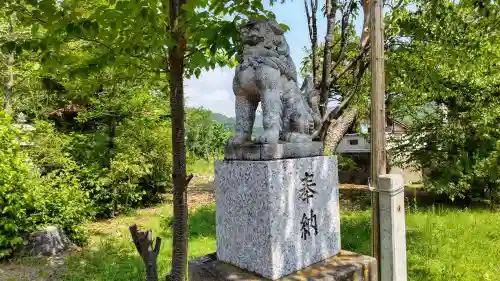 留辺蘂神社の狛犬