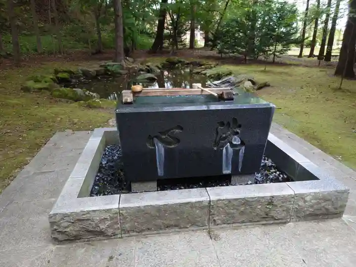 音更神社の手水舎