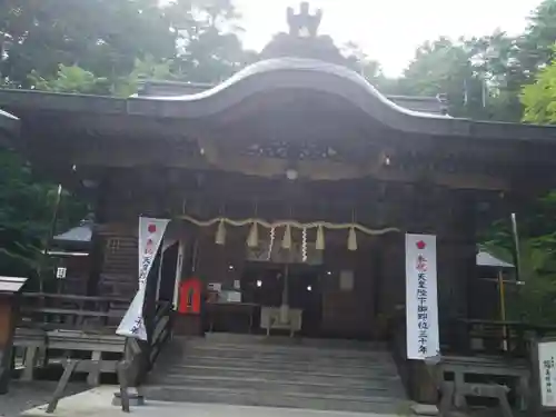 義經神社の本殿・本堂