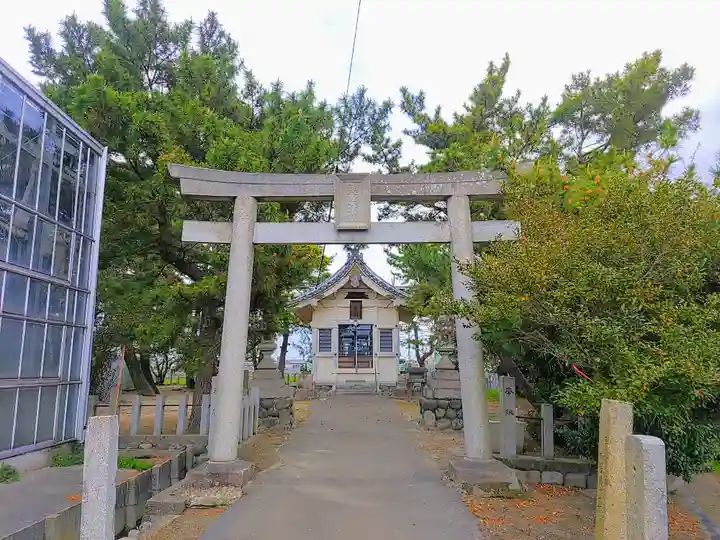 神明社の鳥居