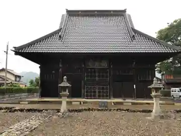 国分寺の本殿・本堂