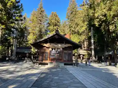 諏訪大社下社秋宮(長野県)