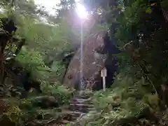 天の岩戸(飛騨一宮水無神社奥宮)の自然