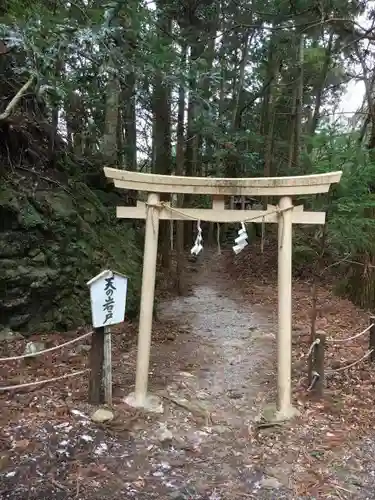 室生龍穴神社の鳥居