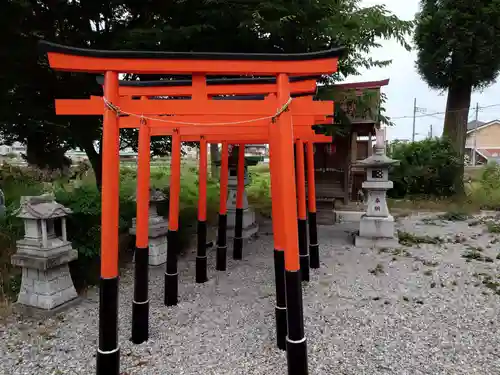 雀宮神社の末社