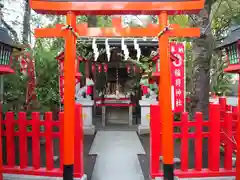 新田神社の末社