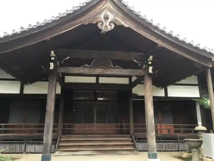 高野山真言宗海龍山本泉寺増徳院の本殿・本堂