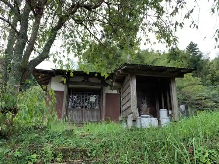 延長寺の本殿・本堂