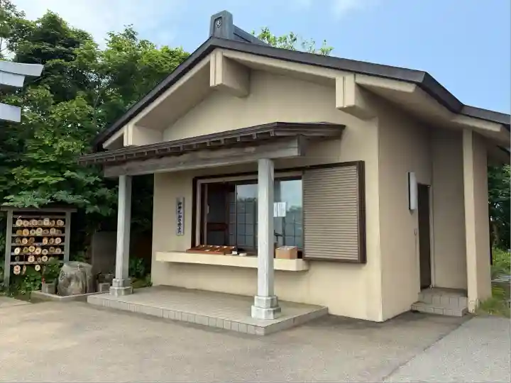 彌彦神社奥宮(御神廟)(新潟県)