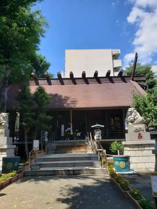高円寺氷川神社の本殿・本堂