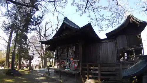 鶴ケ城稲荷神社の本殿・本堂