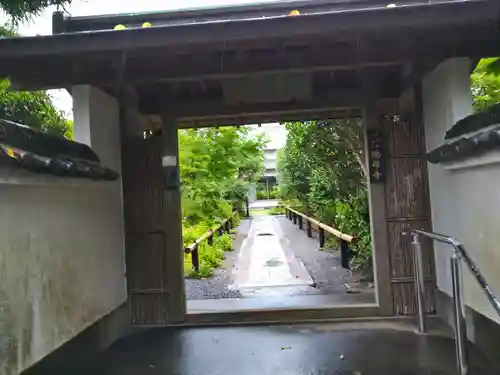 佛母寺の山門・神門