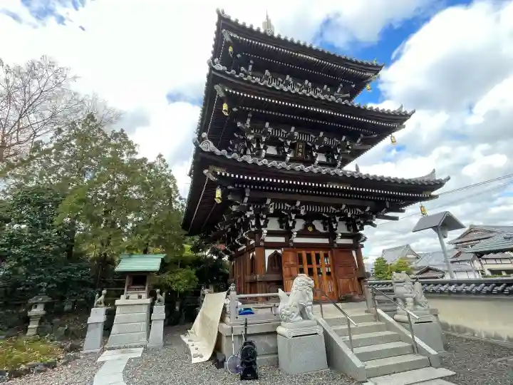 蓮長寺の{uncategorized: "未分類", other: "その他", undefined: "問題あり", building: "その他建物", grave: "お墓", sacred_gate: "鳥居", guardian: "狛犬", statue: "像", buddha: "仏像", history: "歴史", nature: "自然", garden: "庭園", animal: "動物", pagoda: "塔", temizu: "手水舎", mountain_gate: "山門・神門", sanctuary: "本殿・本堂", subordinate: "末社・摂社", art: "芸術", scenery: "景色", jizo: "地蔵", ema: "絵馬", goshuin: "御朱印", omikuji: "おみくじ", items: "授与品その他", amulet: "お守り", goshuincho: "御朱印帳", eats: "食事", festival: "お祭り", votive_dance: "神楽", shichigosan: "七五三参", wedding: "結婚式", experience: "体験その他", initially: "初詣", around: "周辺", anti_infection: "感染症対策"}